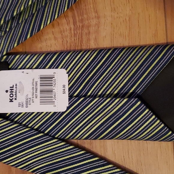 Mens Tie - Picture 2 of 2
